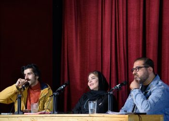 نشست اکران و بررسی فیلم‌تئاتر «عادت هنرورزی» برگزار شد
