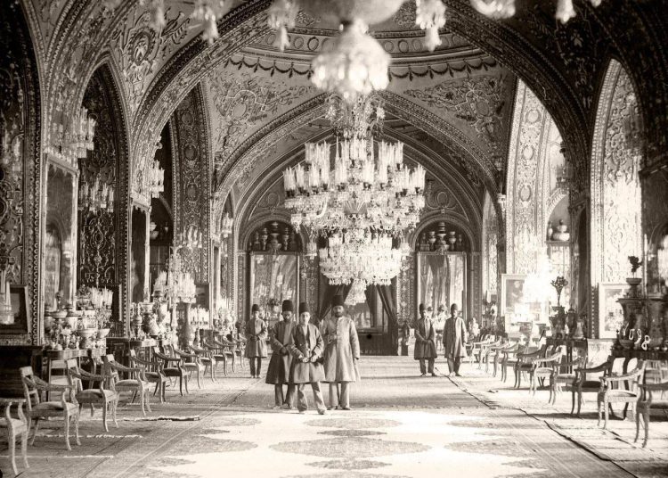 نمایشگاه “تهران قدیم” در برج آزادی برپا شد