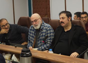 نشست «زبان تصویر؛ طراحی و تبلیغات در سینمای ایثار» برگزار شد