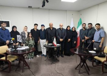 بازدید مدیر رادیو فرهنگ از برنامه «آشتی‌کنان»