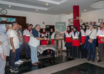 جان بر کفان هلال احمر شمع «بلندی‌های خاکریز» را روشن کردند