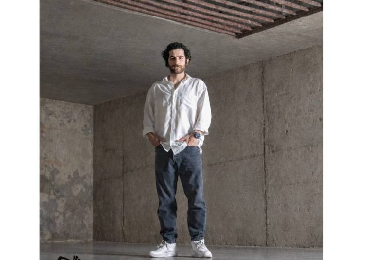 نمایش «شکم» روی صحنه میرود