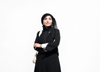 آثار نقاشی‌خط «نازنین صامت» روی دیوار می رود